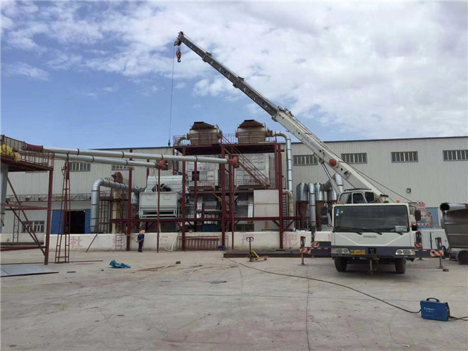 工布江达县“手脚齐动”—— 吊车的 “协同作业” 技术